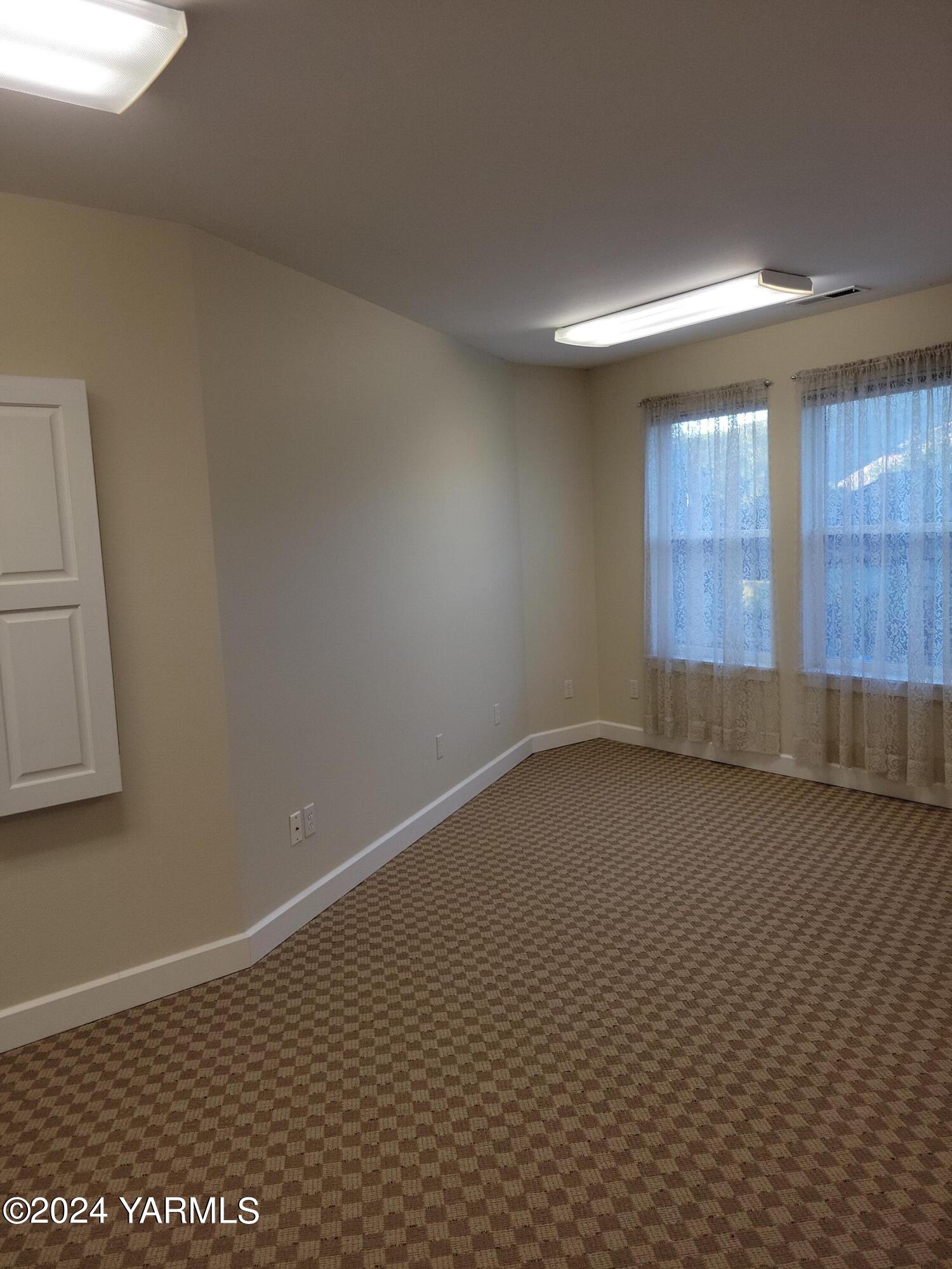 2009 White Pine Ct