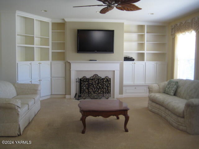 2009 White Pine Ct
