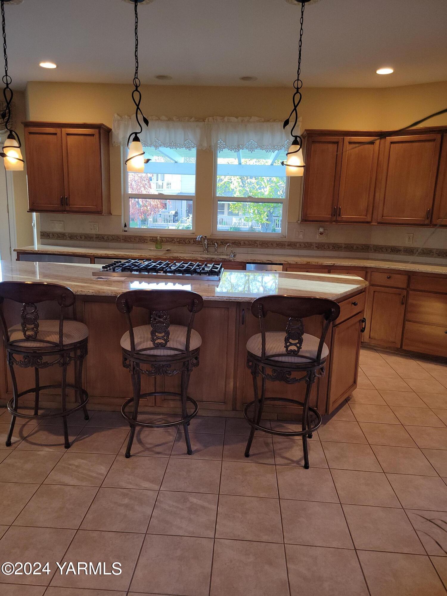 2009 White Pine Ct
