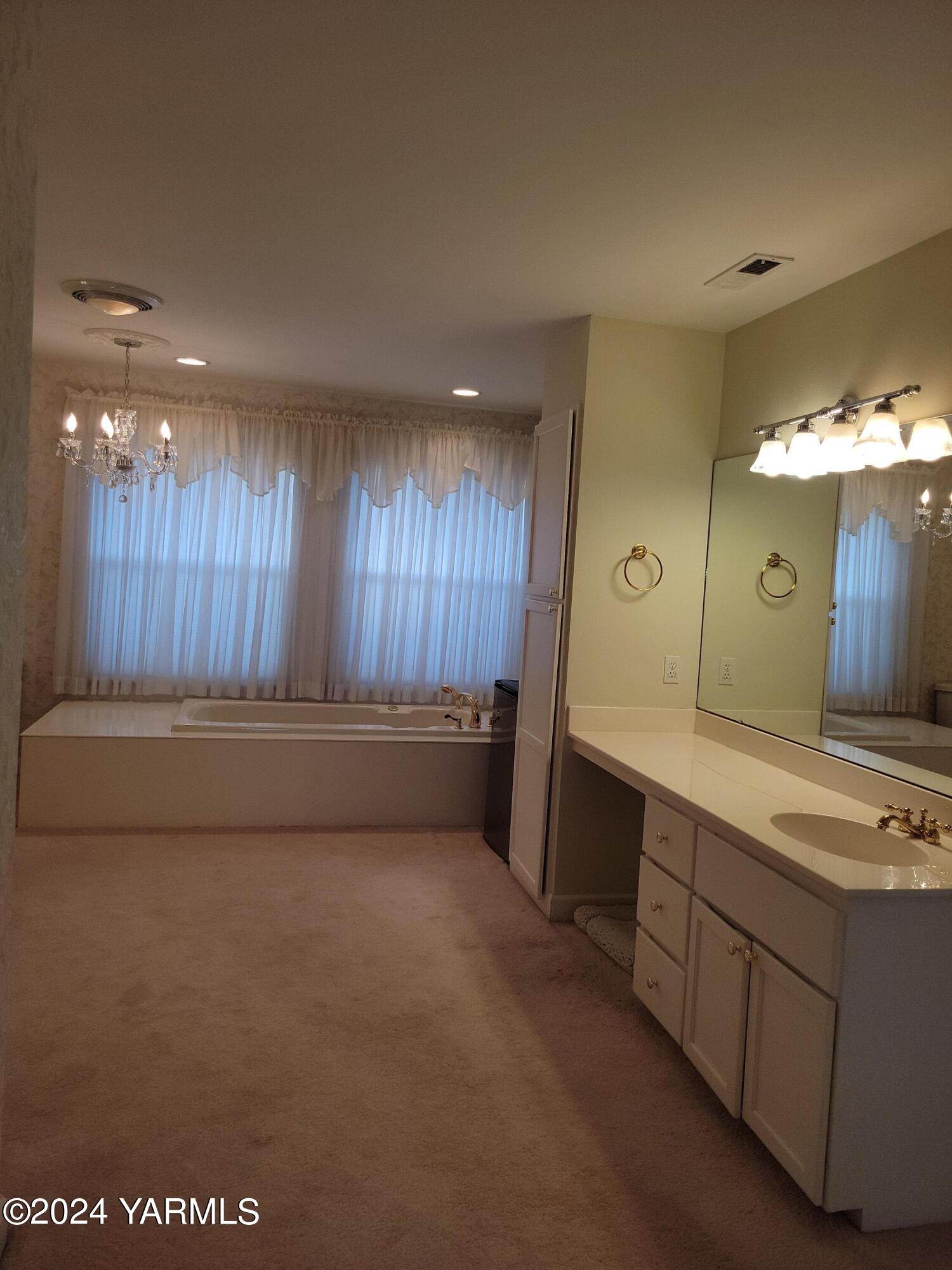 2009 White Pine Ct