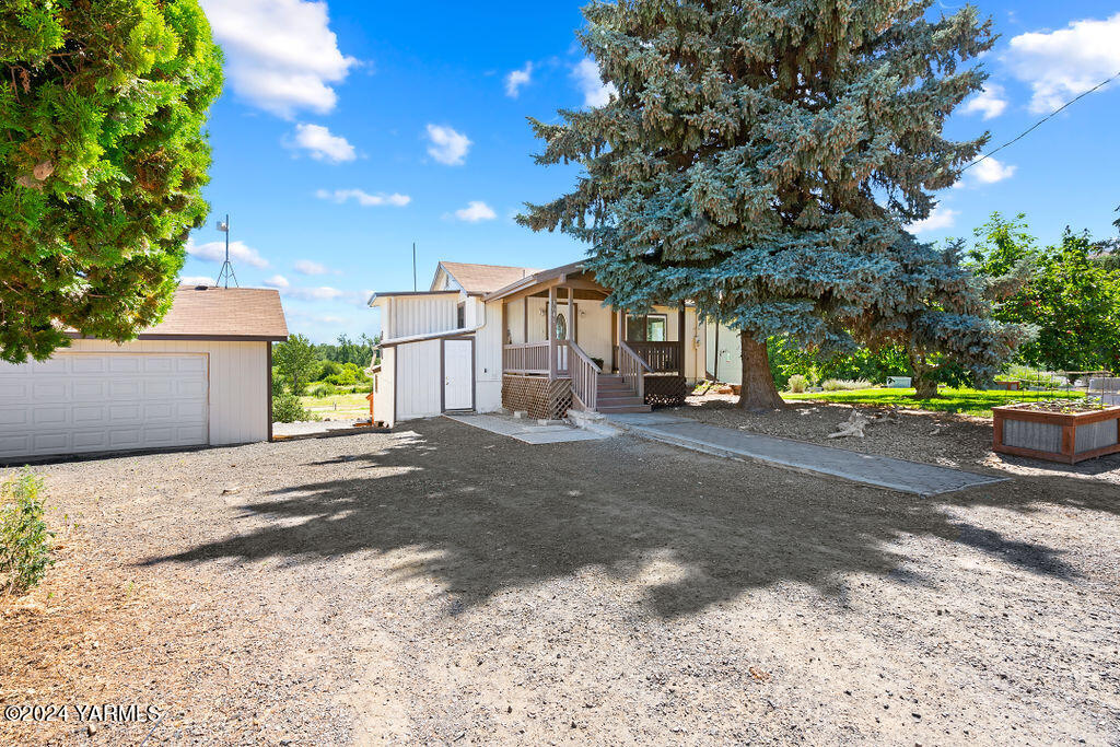 1641 S Naches Rd