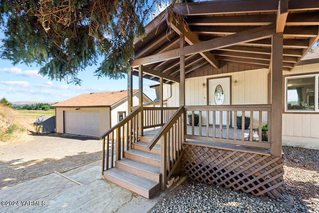 1641 S Naches Rd