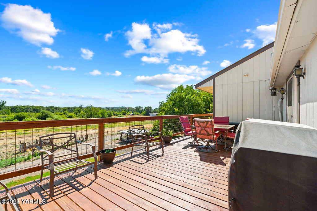 1641 S Naches Rd