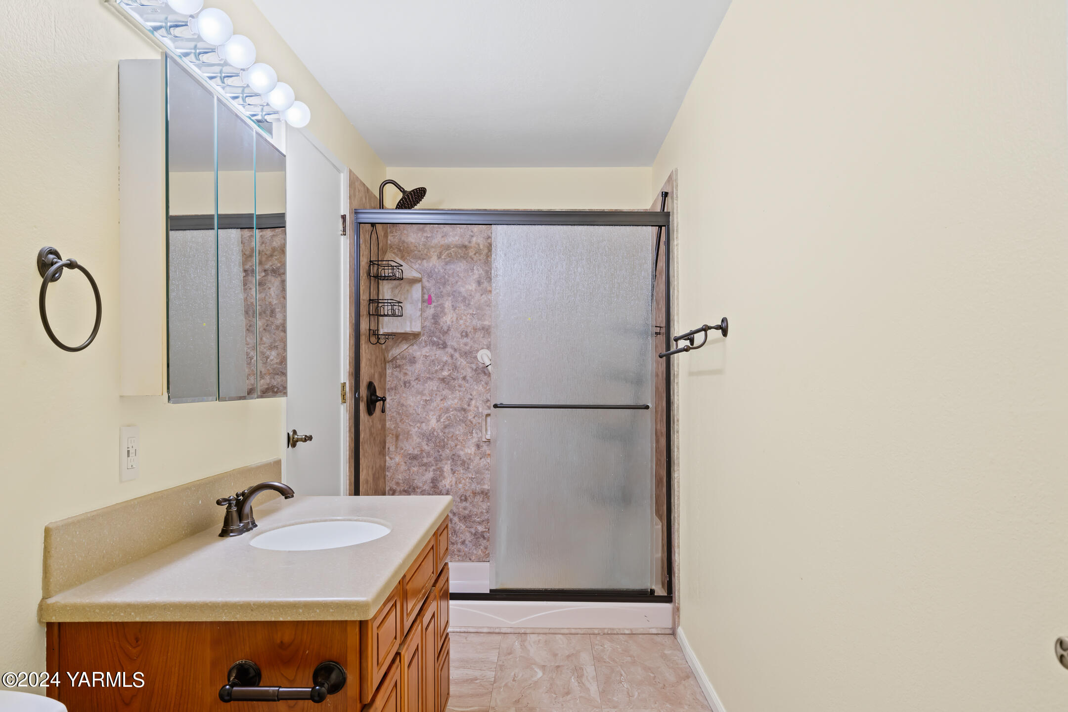 701 S 38th Ave Unit: 18