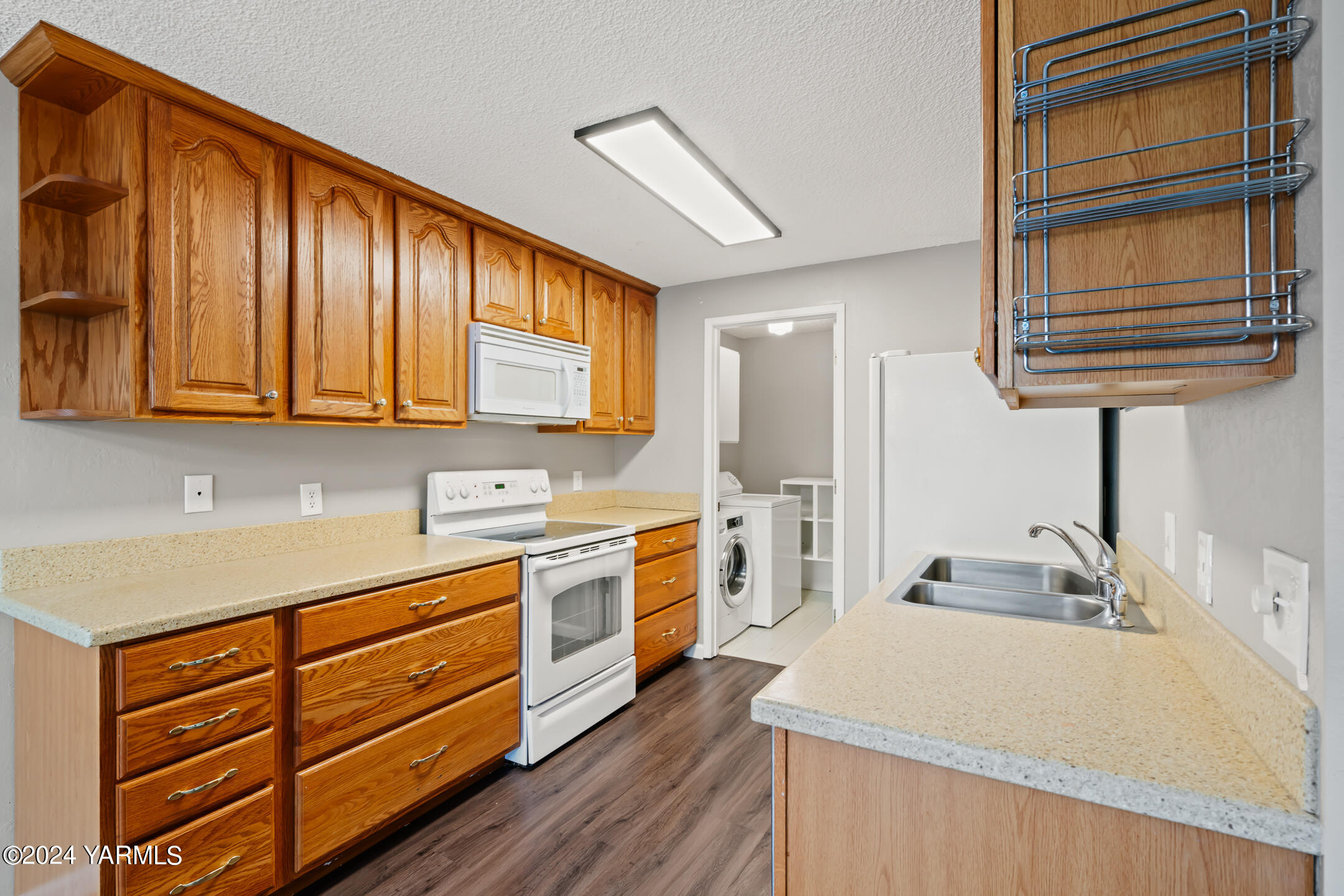 701 S 38th Ave Unit: 18