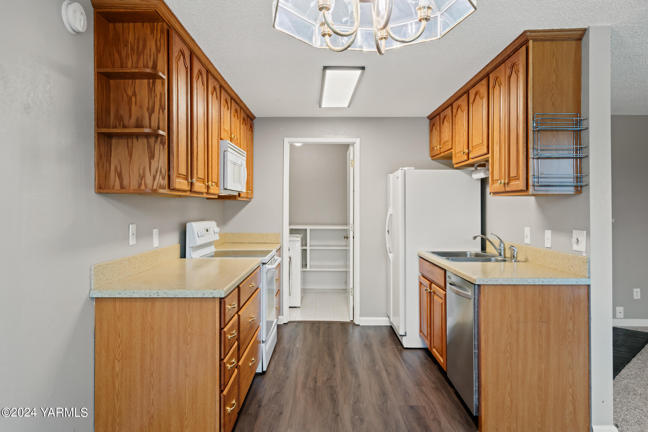 701 S 38th Ave Unit: 18