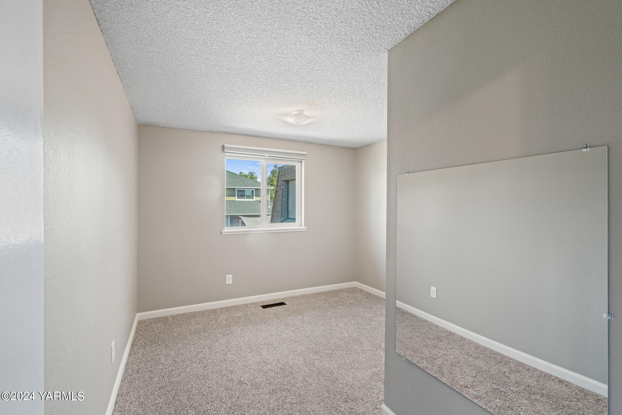 701 S 38th Ave Unit: 18