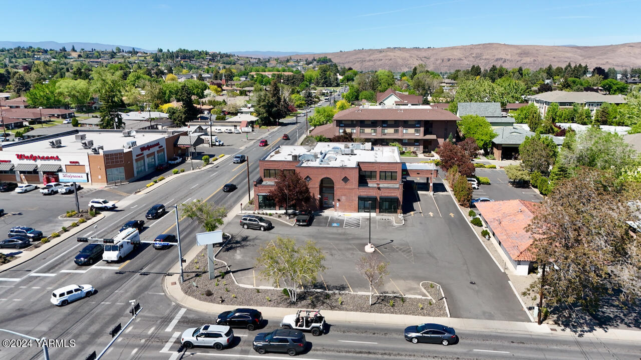205 N 40th Ave Unit: 203