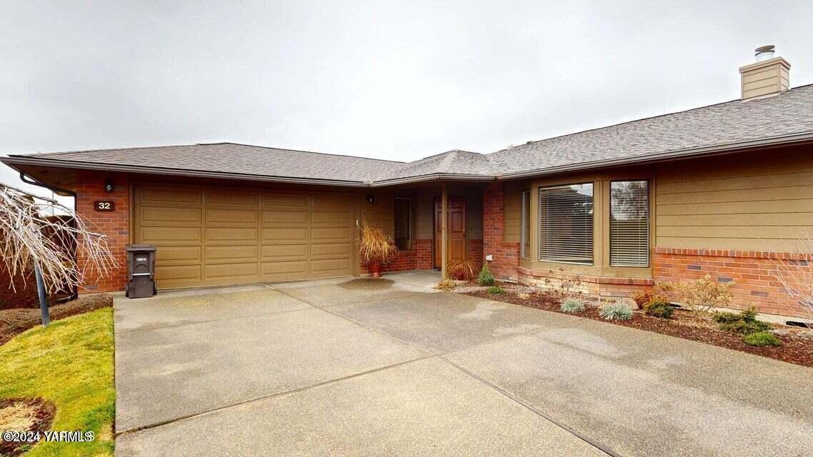 101 N 48th Ave Unit: 32