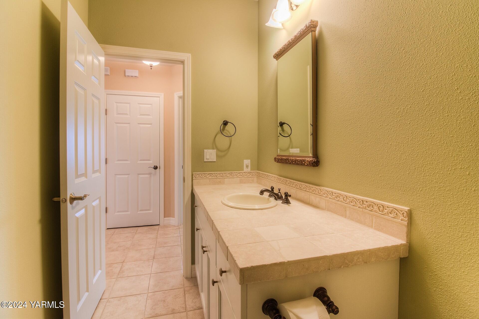 5800 Scenic Ridge Lp