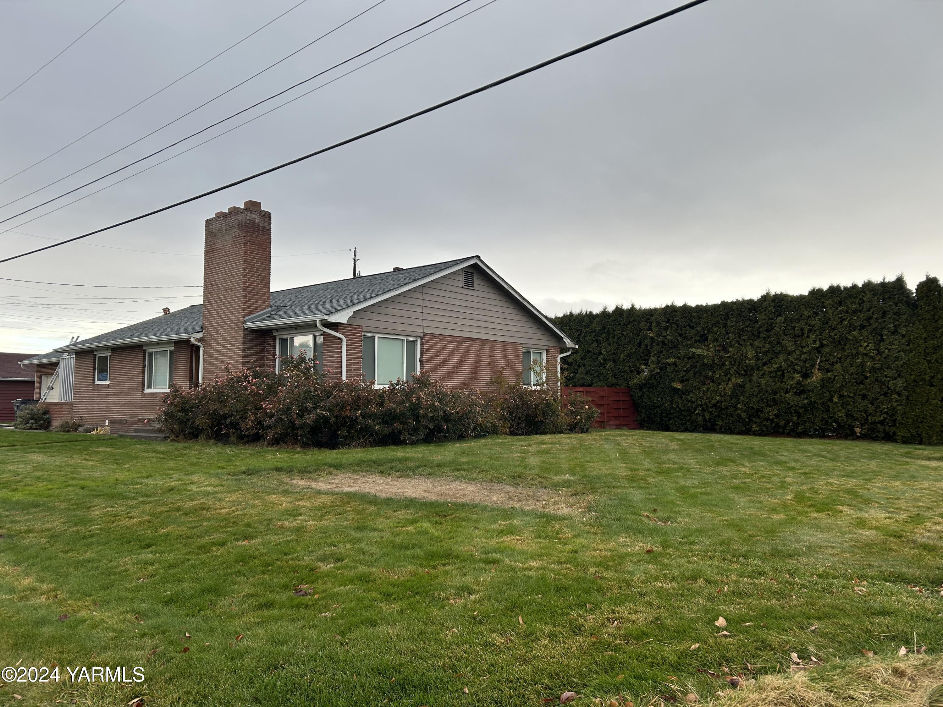 303 McDowell St