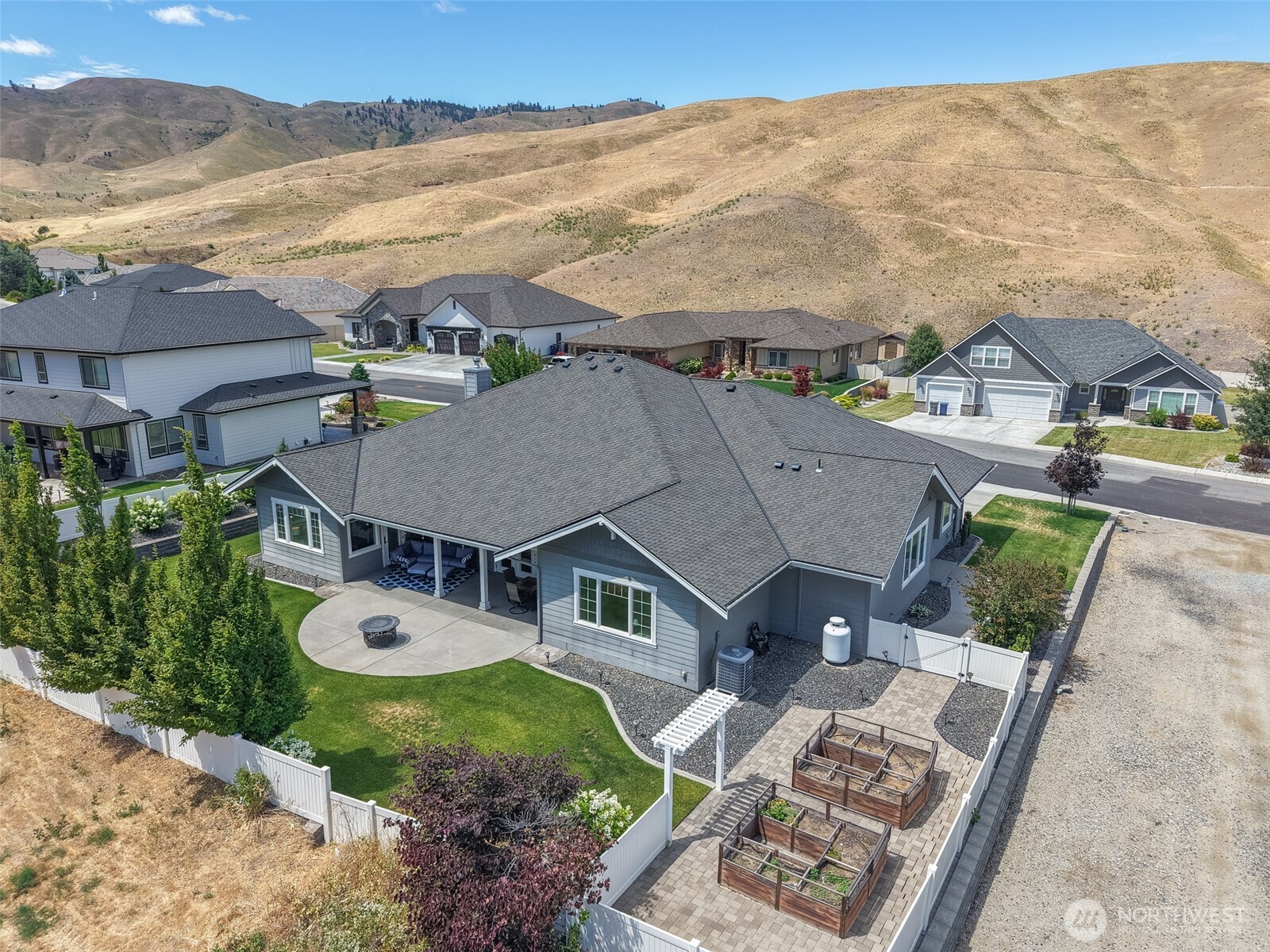 2039 Maiden Lane