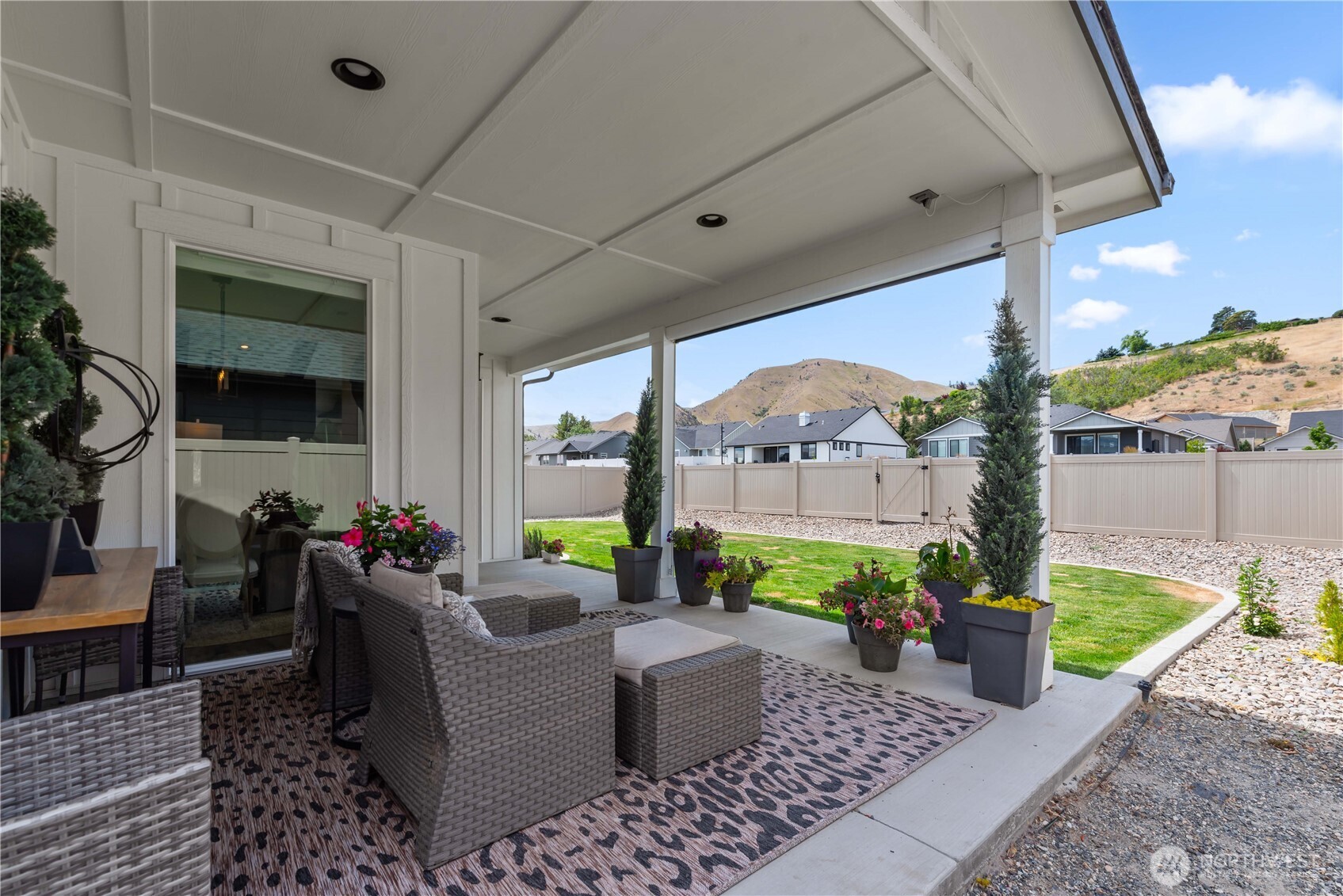1002 Racine Springs