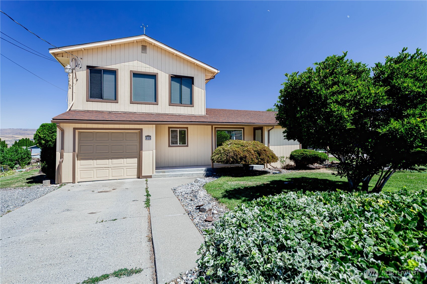 919 Woodward Drive