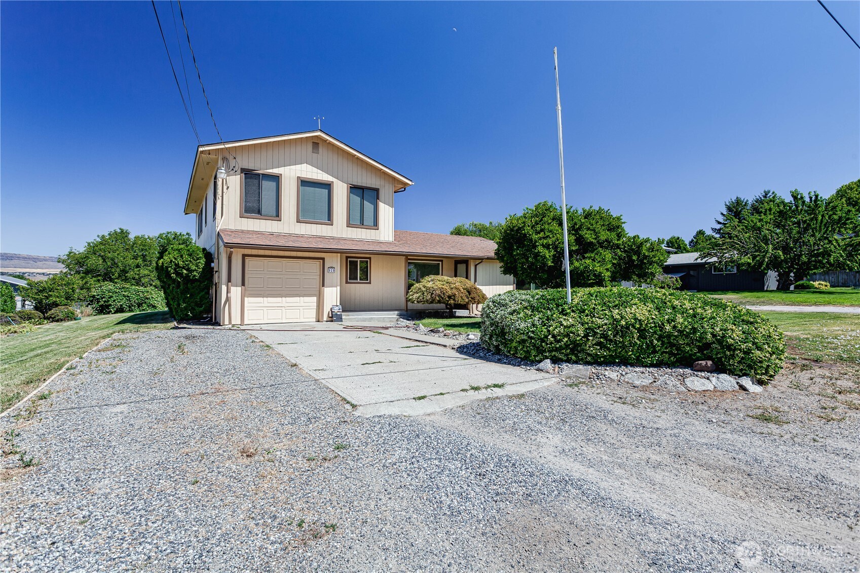 919 Woodward Drive