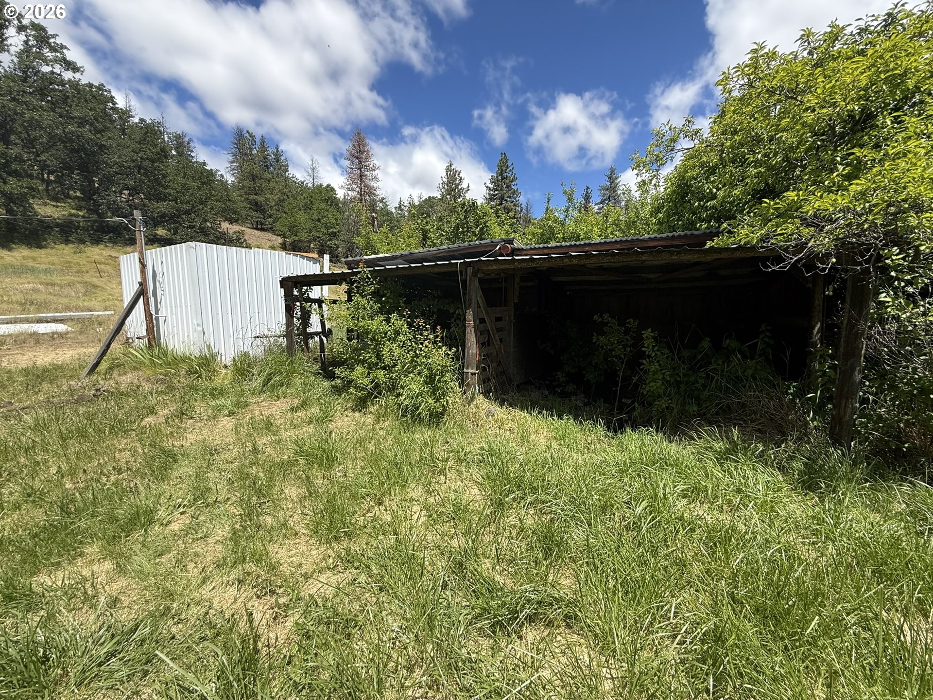 1595 HIGHWAY 97
