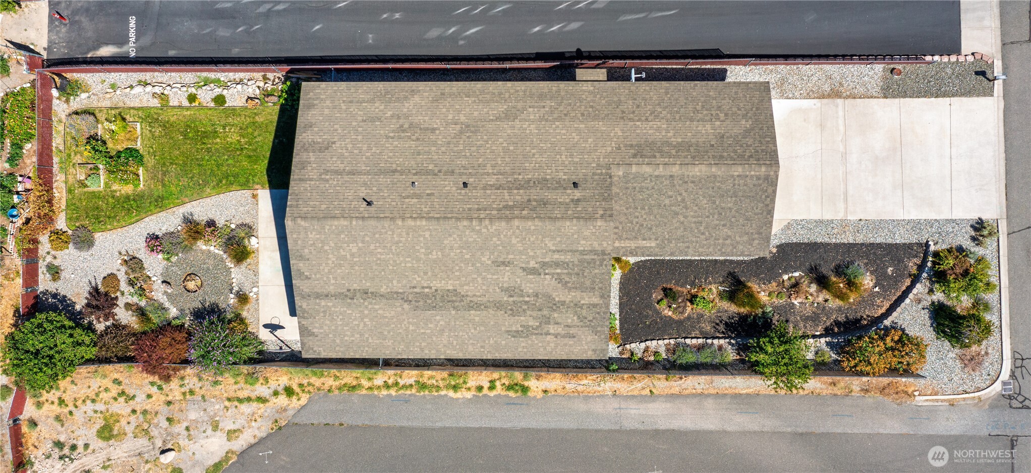 105 E Raymond Avenue