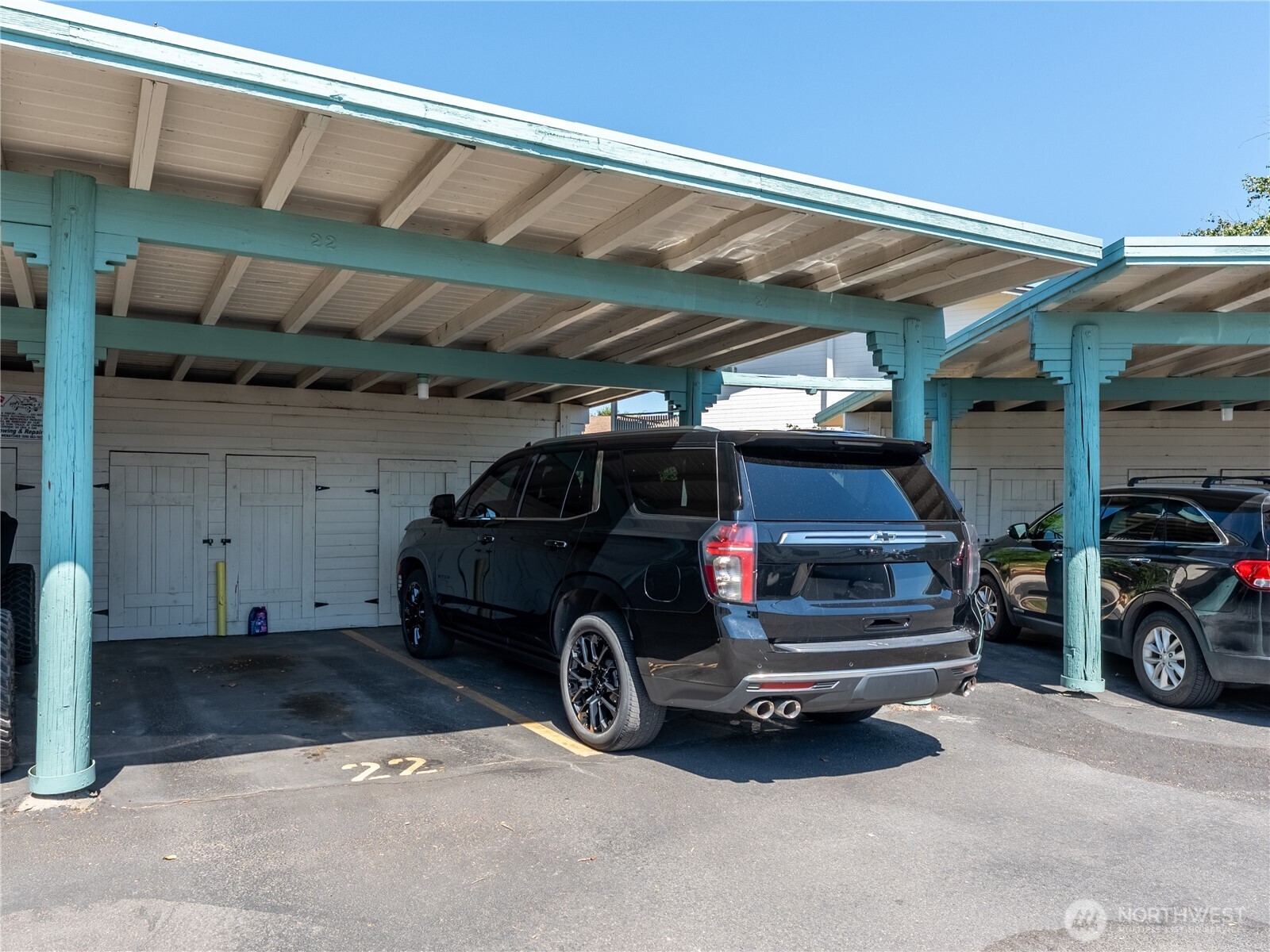 10 S Cove Avenue Unit: 21