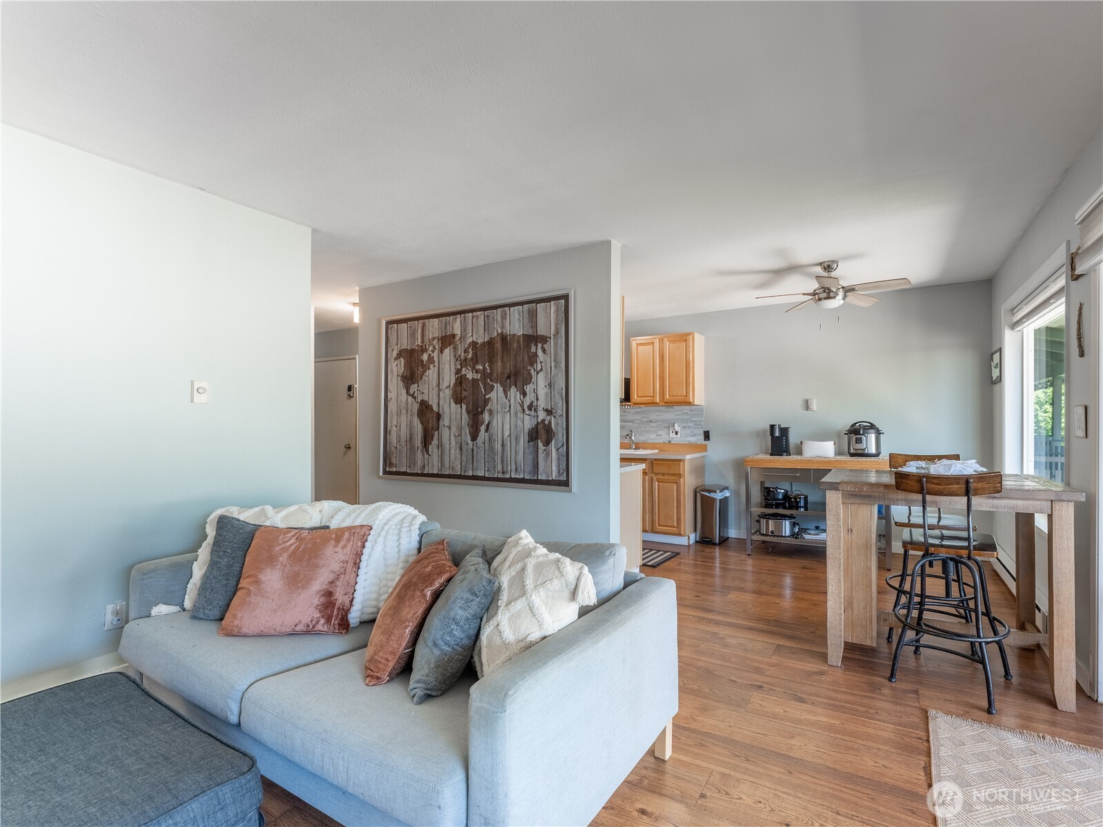 10 S Cove Avenue Unit: 21