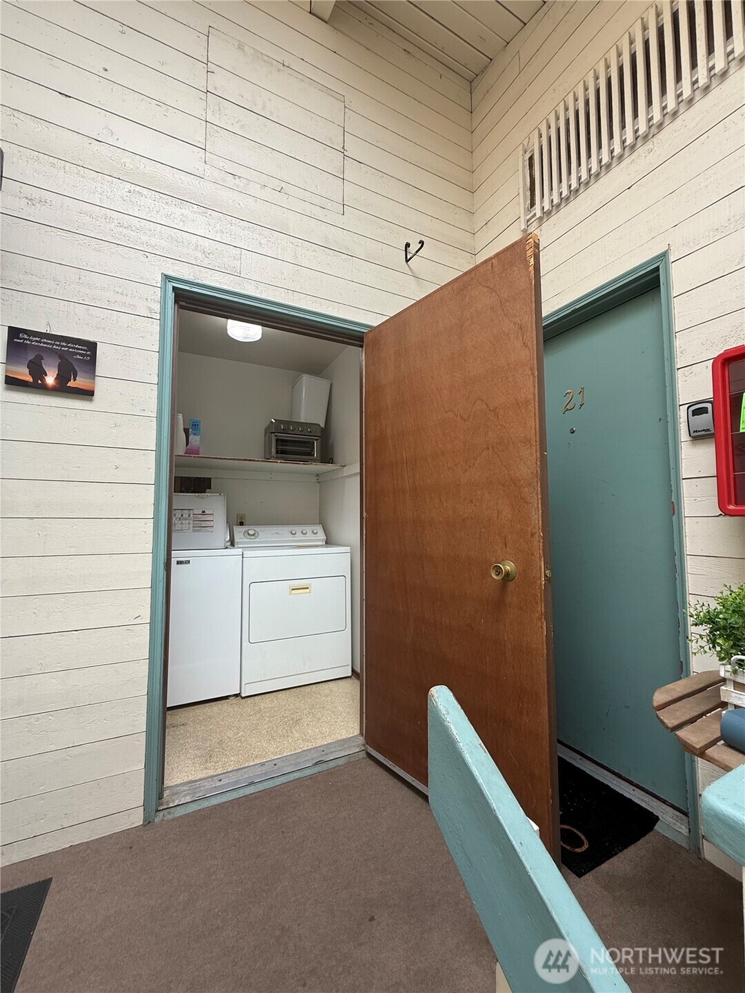 10 S Cove Avenue Unit: 21