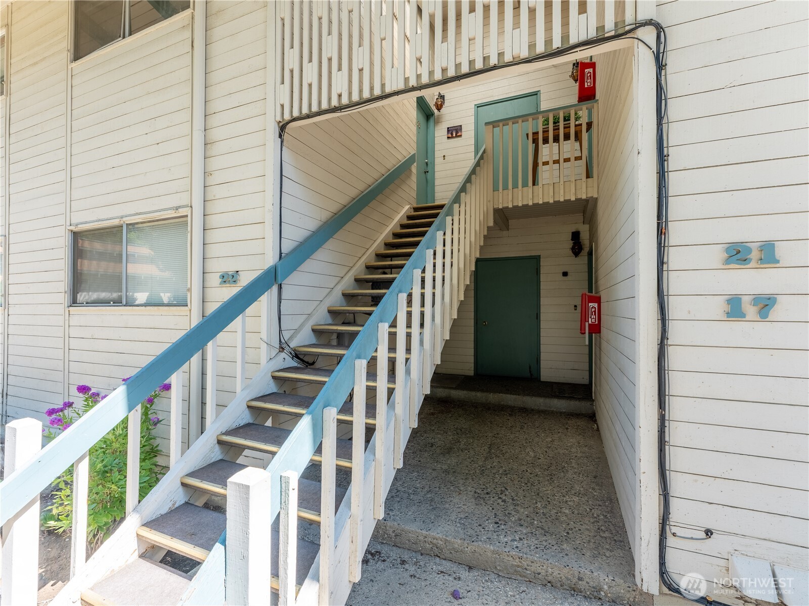 10 S Cove Avenue Unit: 21