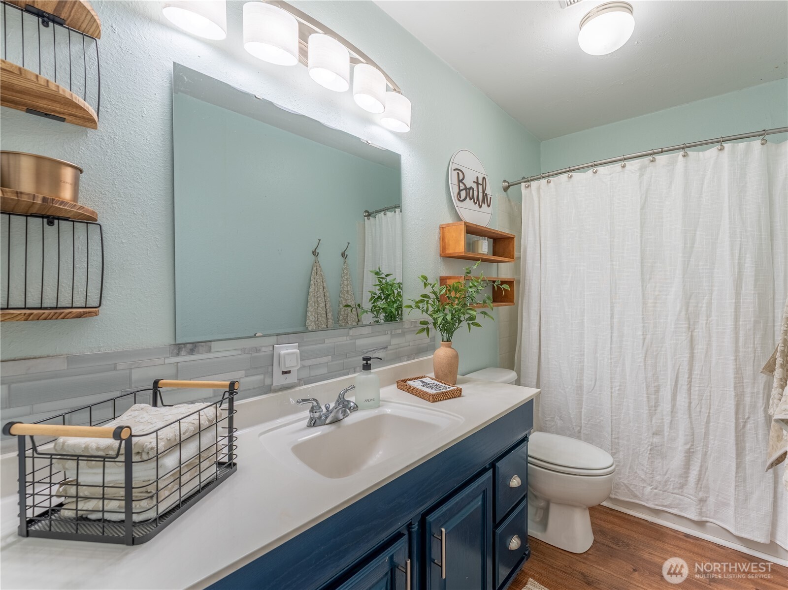 10 S Cove Avenue Unit: 21