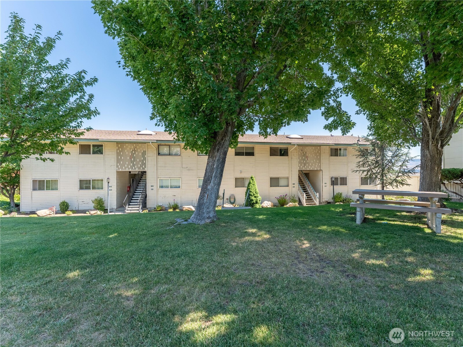 10 S Cove Avenue Unit: 21