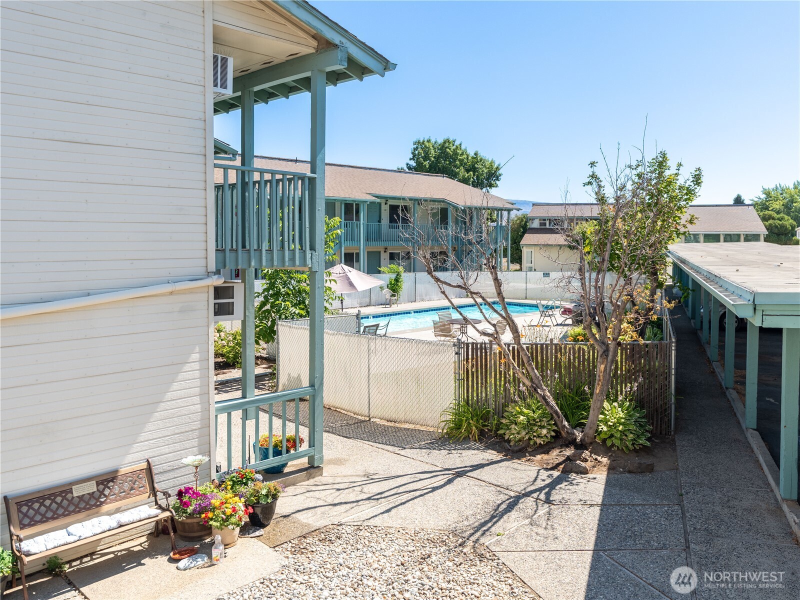 10 S Cove Avenue Unit: 21