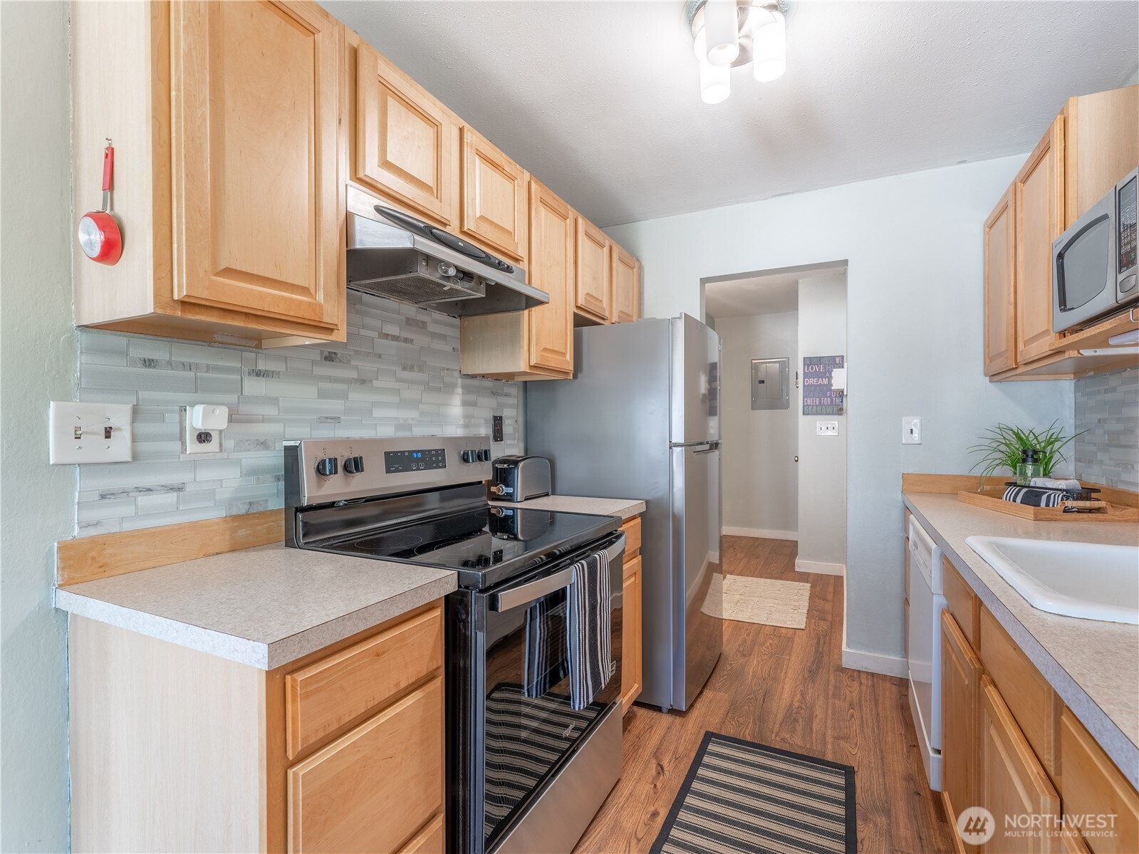 10 S Cove Avenue Unit: 21