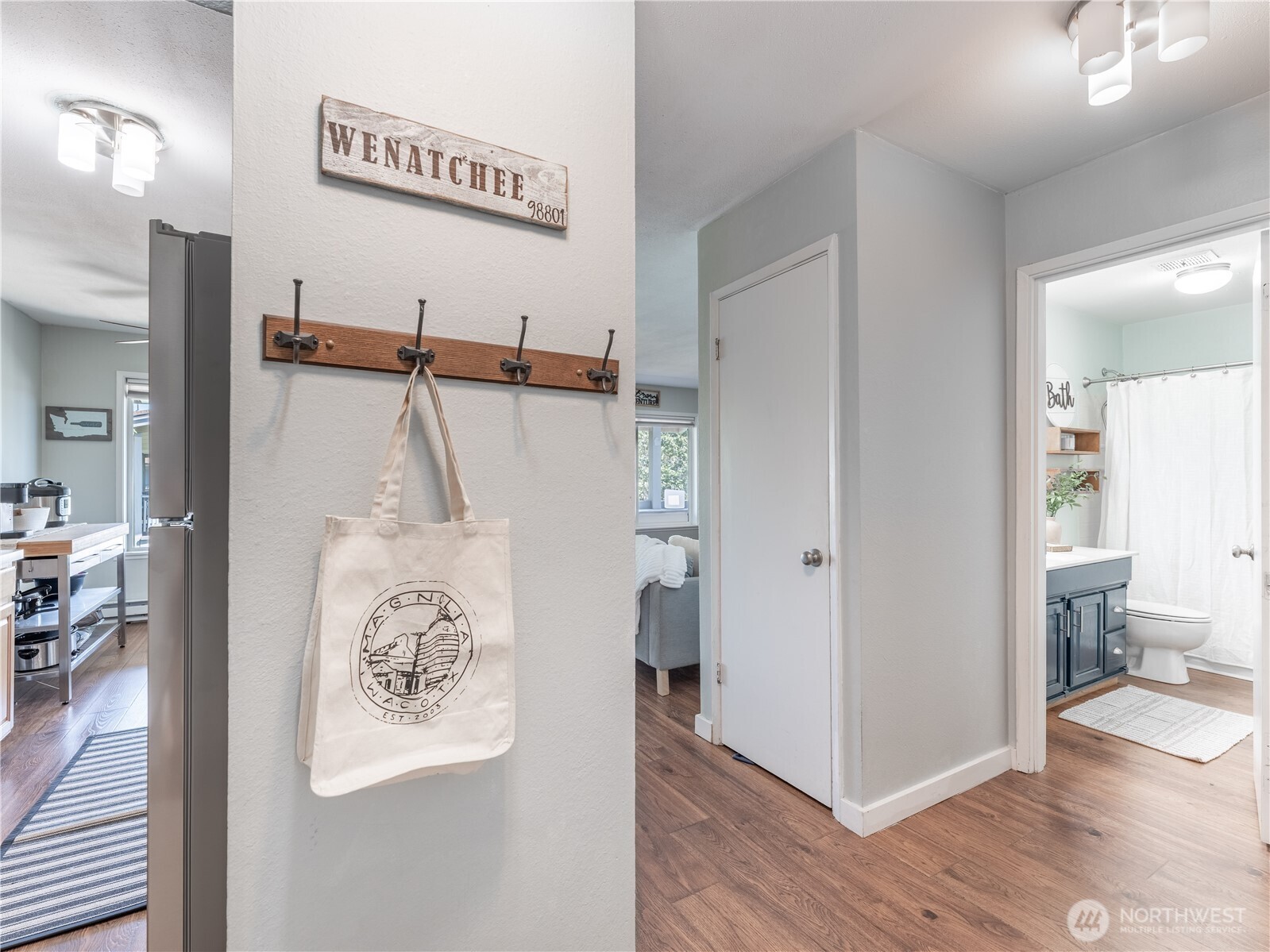 10 S Cove Avenue Unit: 21