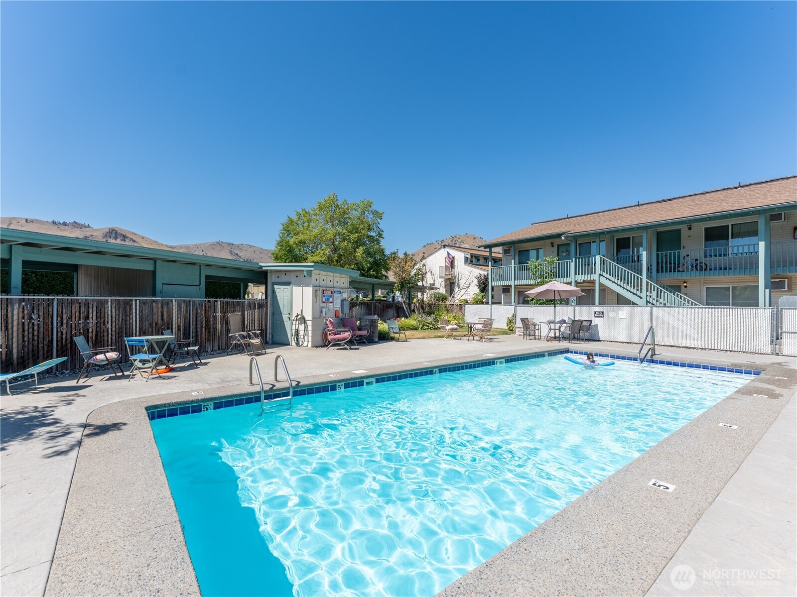 10 S Cove Avenue Unit: 21