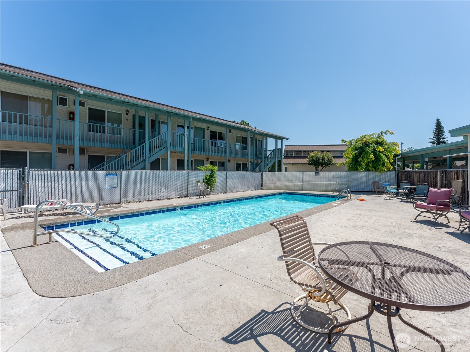 10 S Cove Avenue Unit: 21