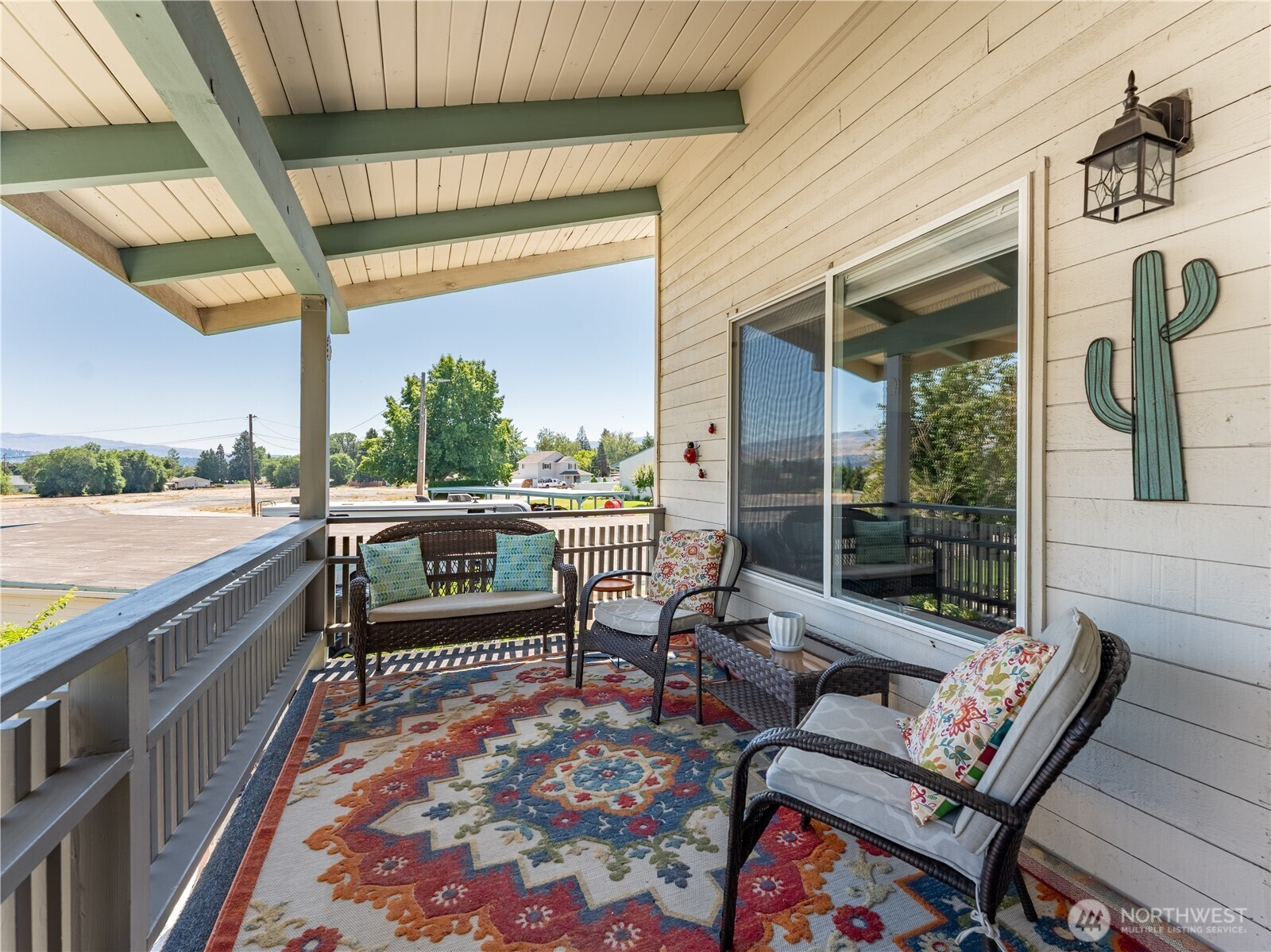 10 S Cove Avenue Unit: 21