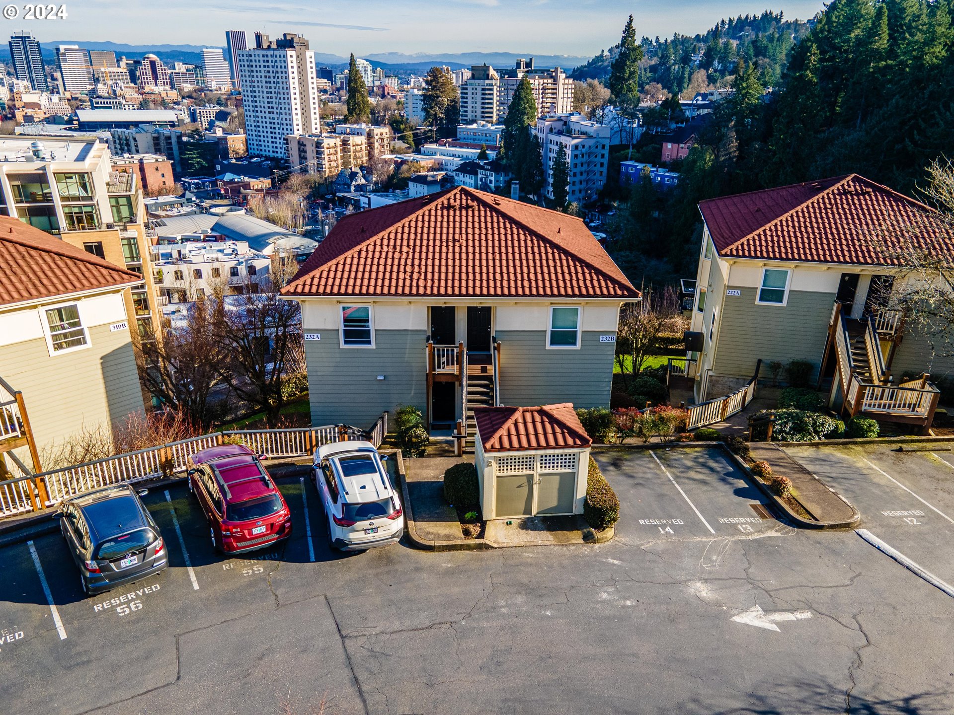 232 NW UPTOWN TER 2B