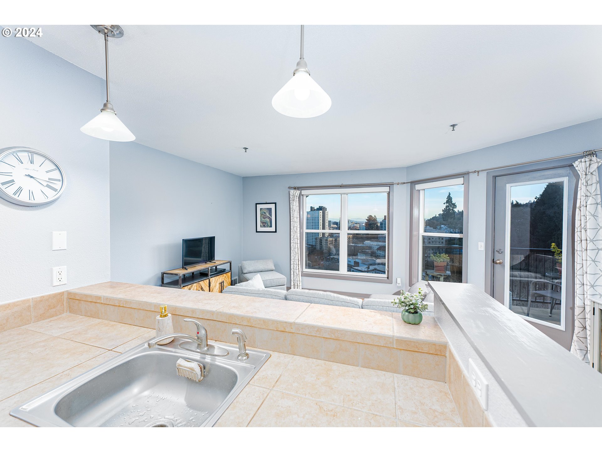 232 NW UPTOWN TER 2B