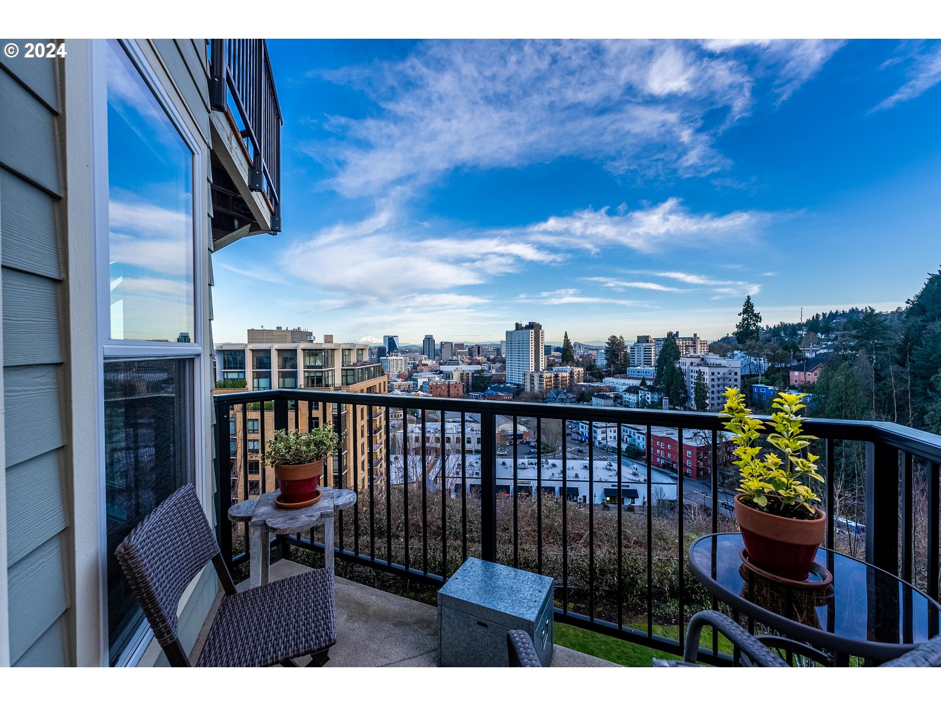 232 NW UPTOWN TER 2B