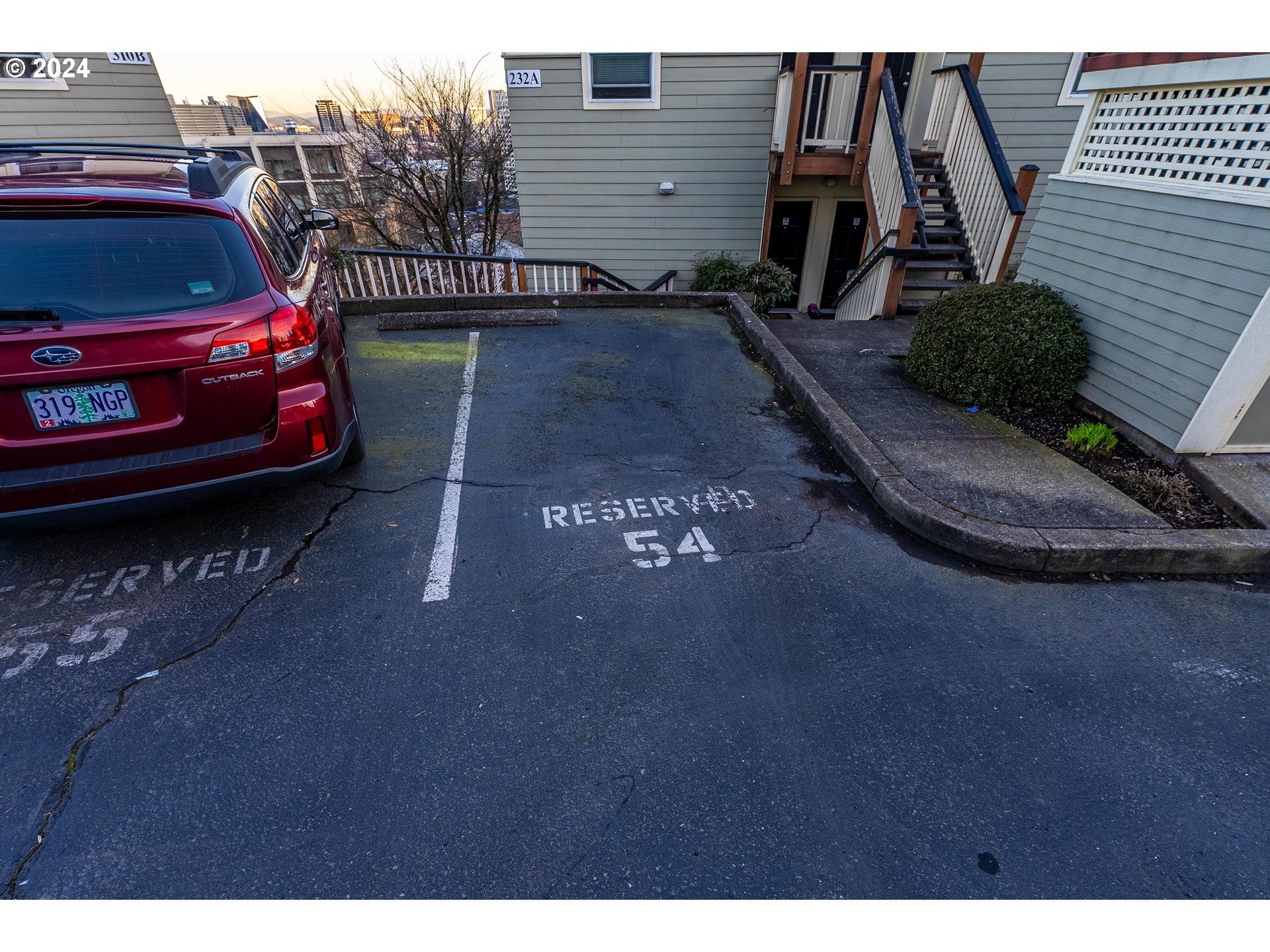 232 NW UPTOWN TER 2B