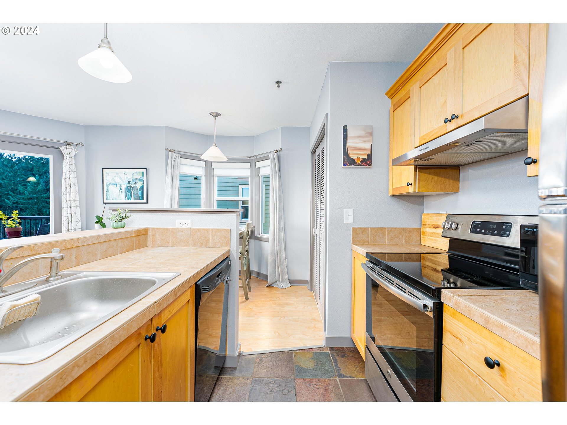 232 NW UPTOWN TER 2B