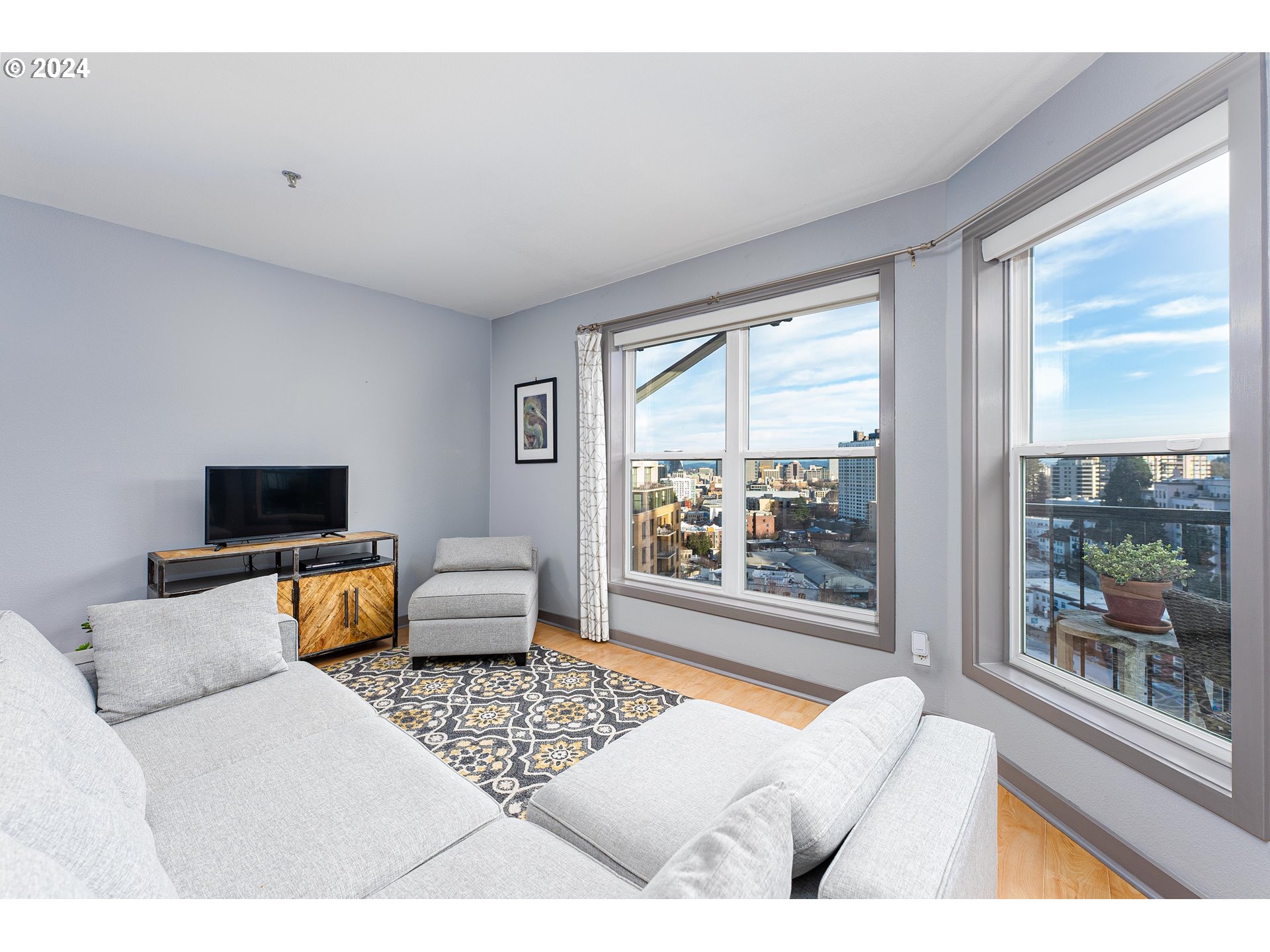 232 NW UPTOWN TER 2B