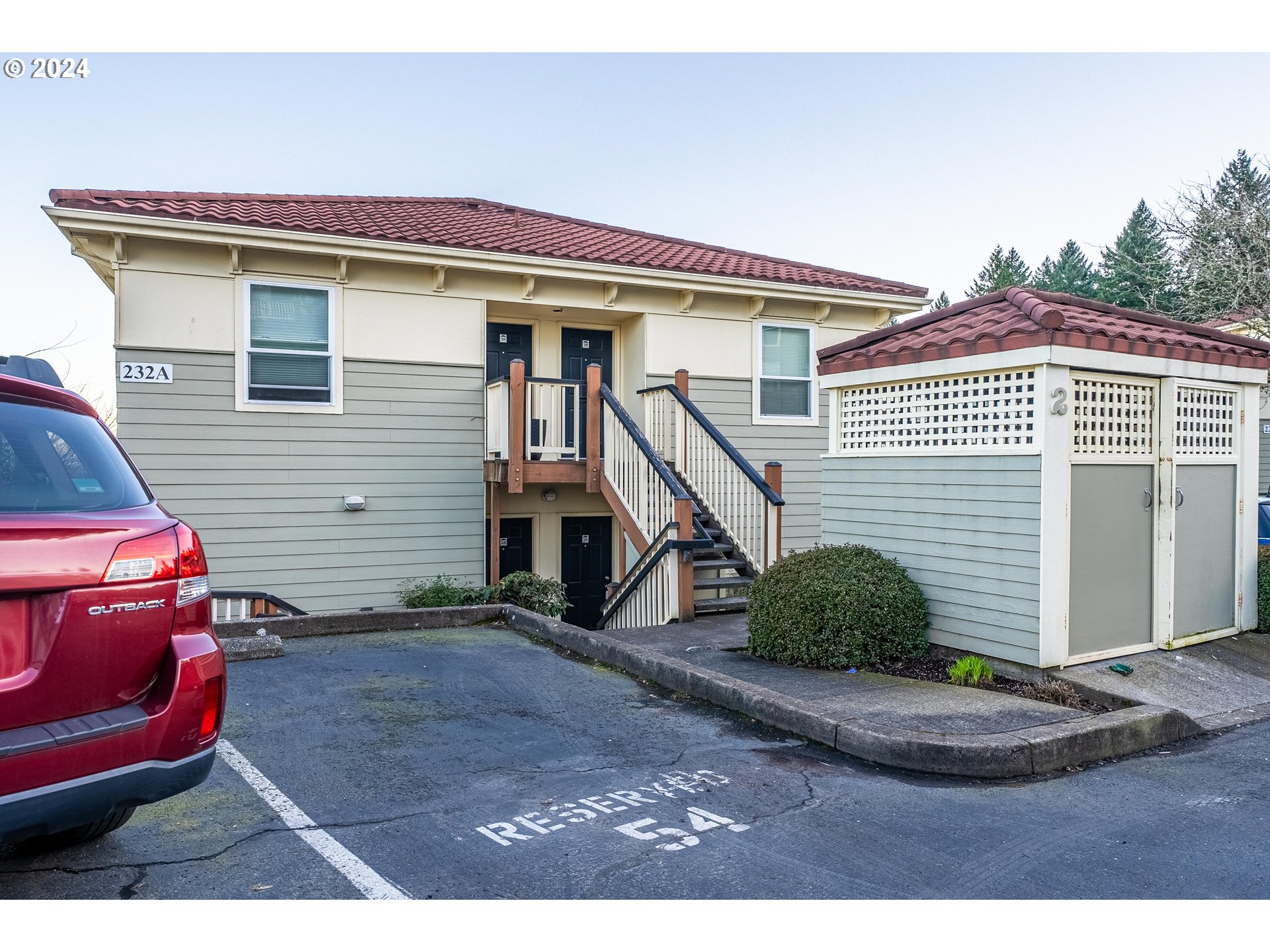 232 NW UPTOWN TER 2B