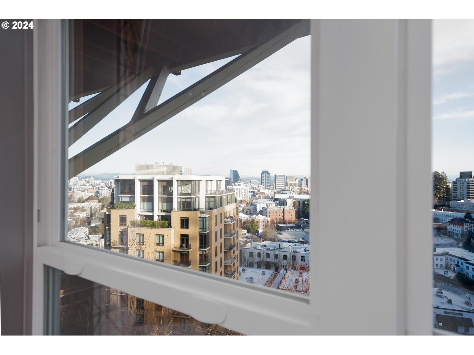 232 NW UPTOWN TER 2B