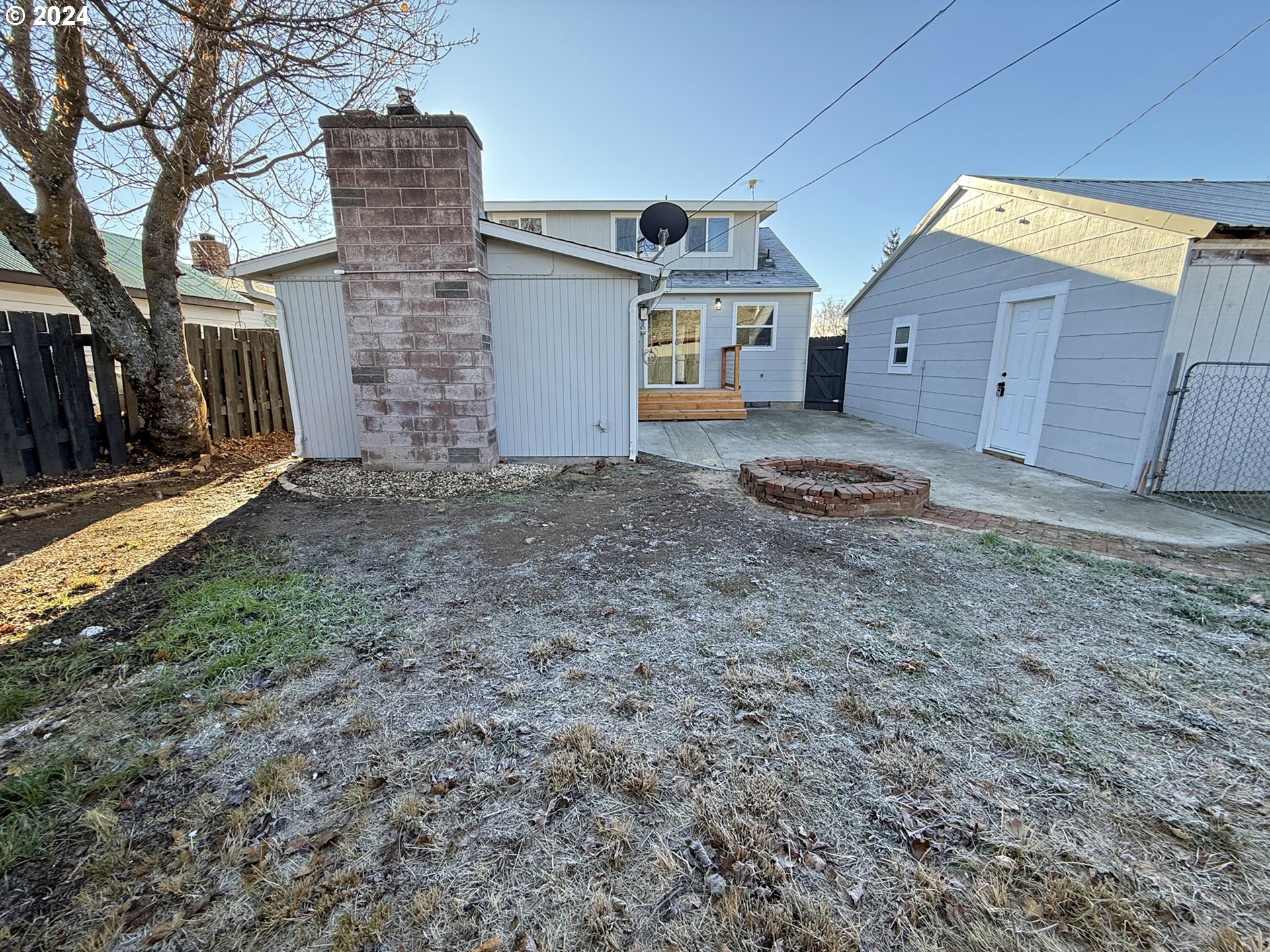 523 E Burgen ST
