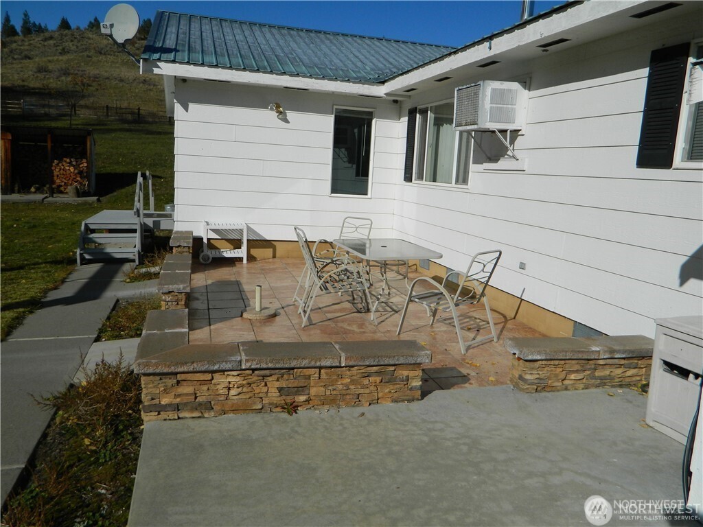 285 N Lemanasky Rd Road