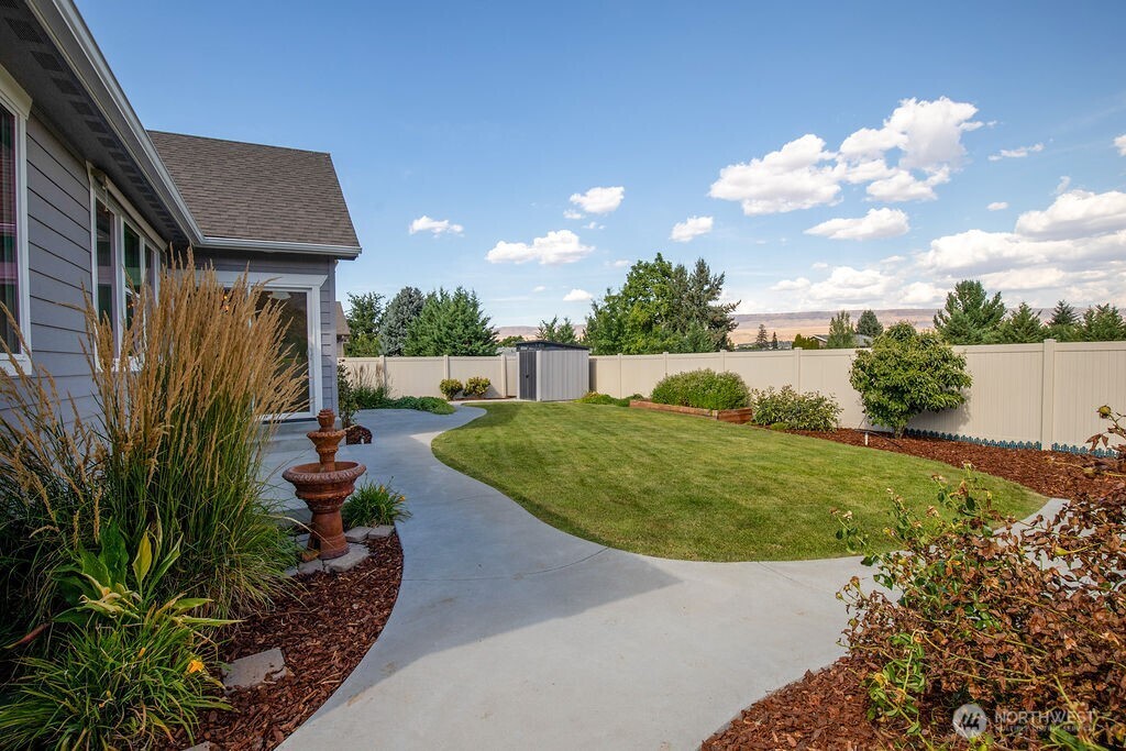 1703 Brambling Brae Lane