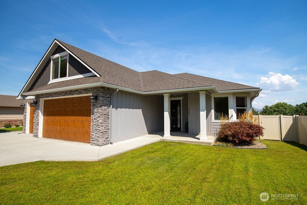 1703 Brambling Brae Lane