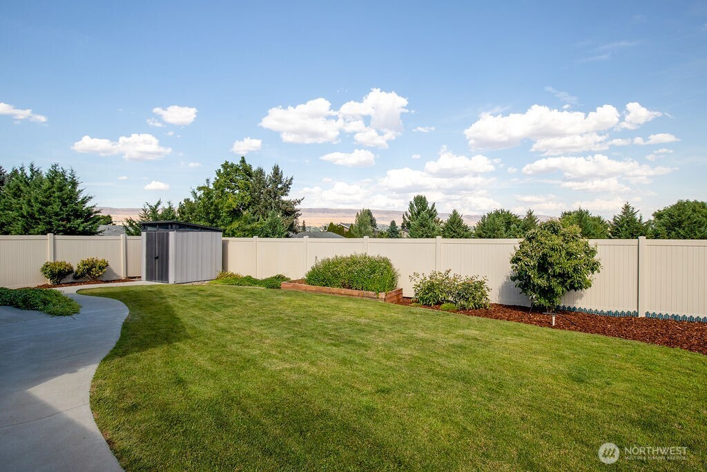 1703 Brambling Brae Lane