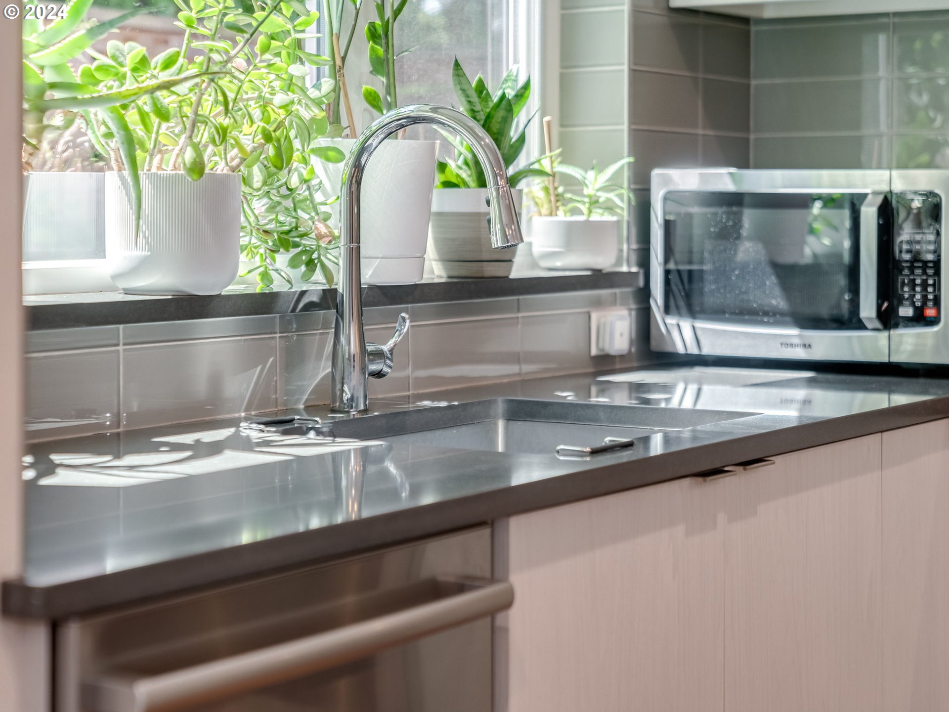 4330 SE MADISON ST B