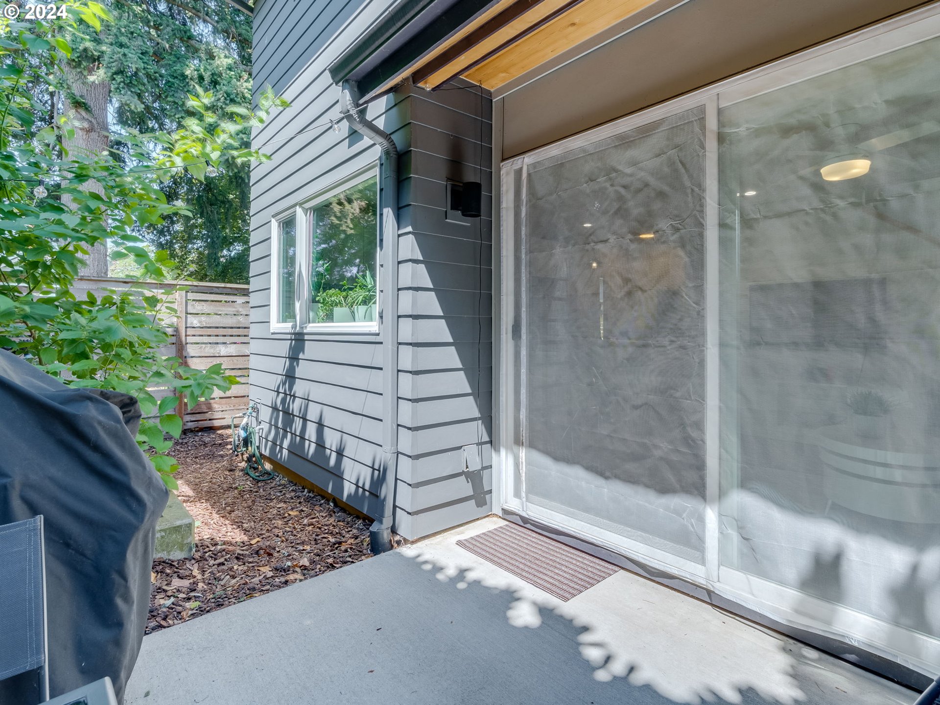 4330 SE MADISON ST B