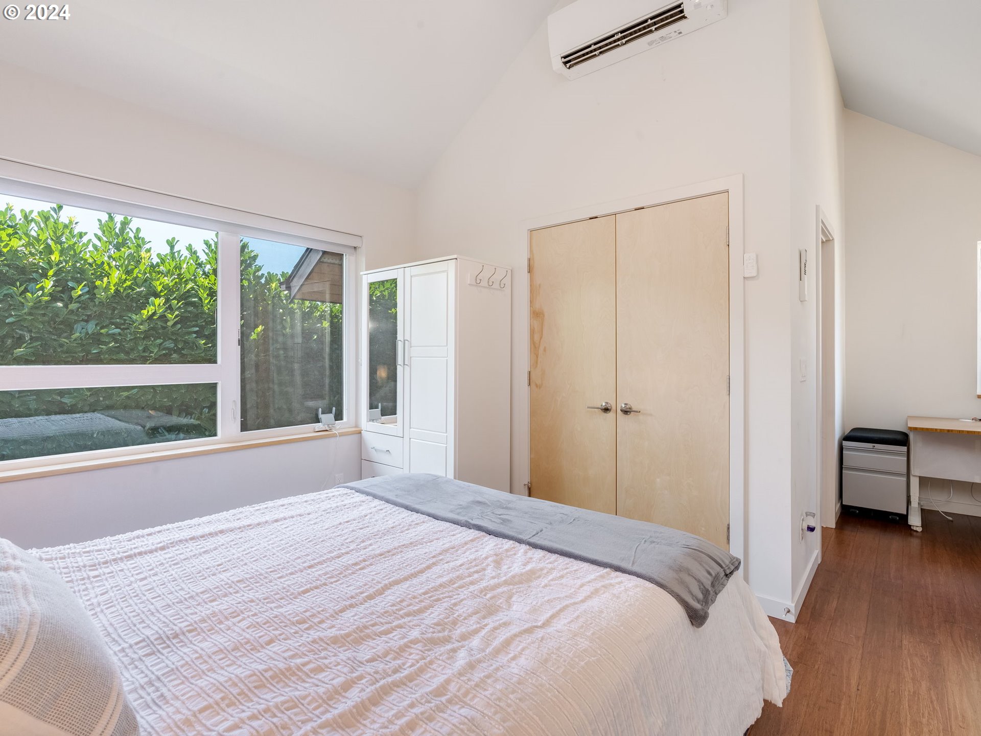 4330 SE MADISON ST B