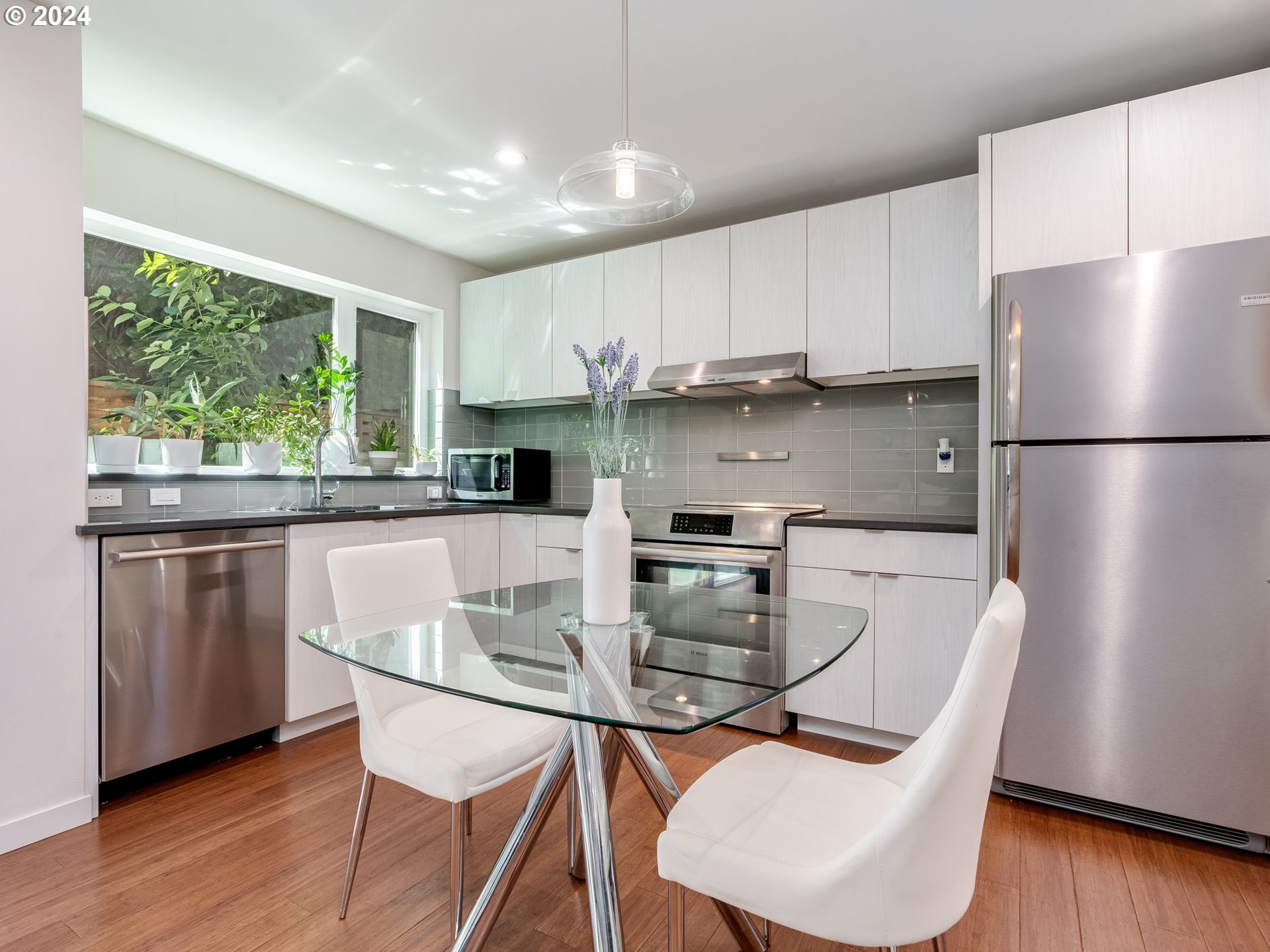 4330 SE MADISON ST B